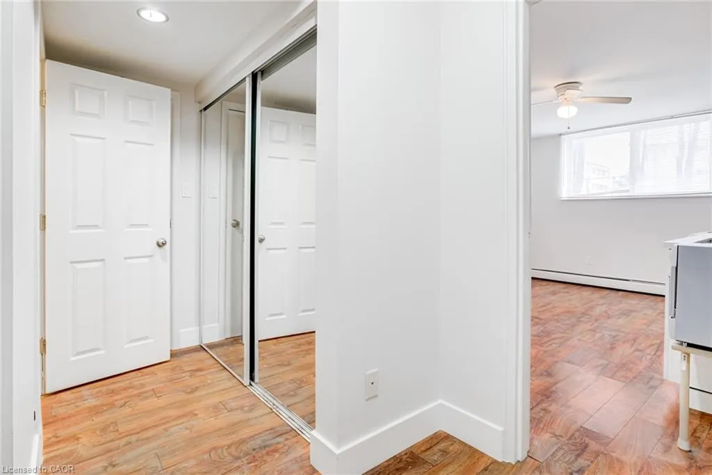 807 Robinson Street, #B
