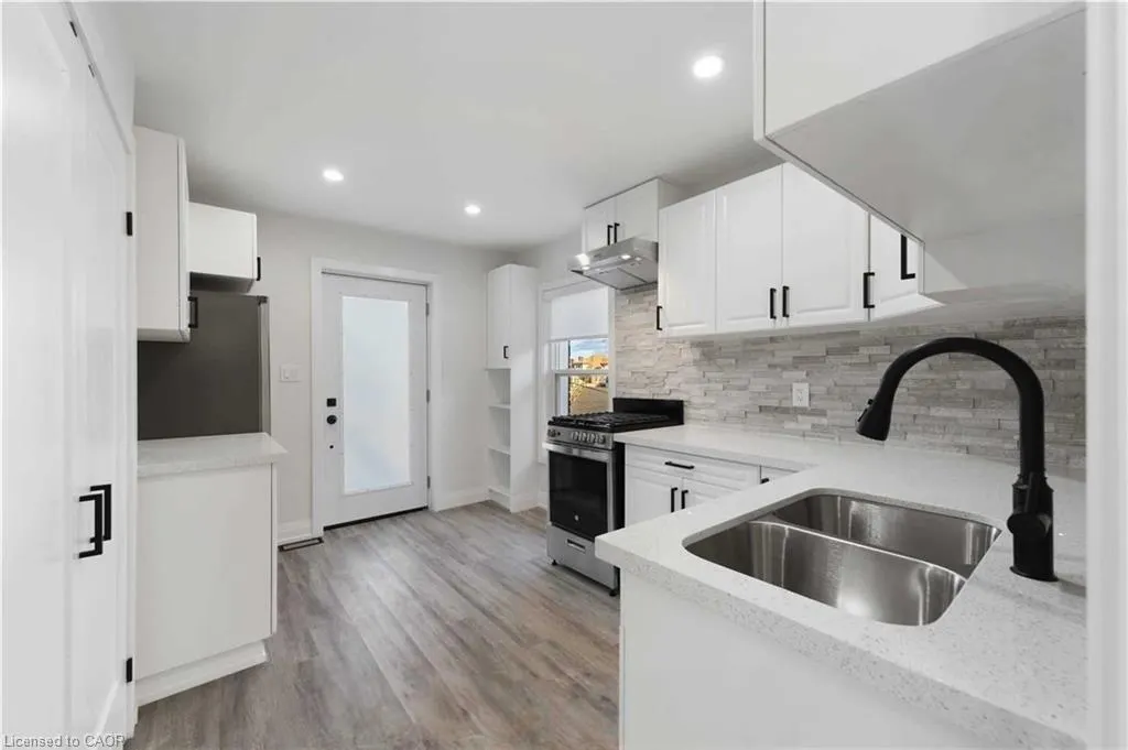 5 Maplewood Avenue, #2