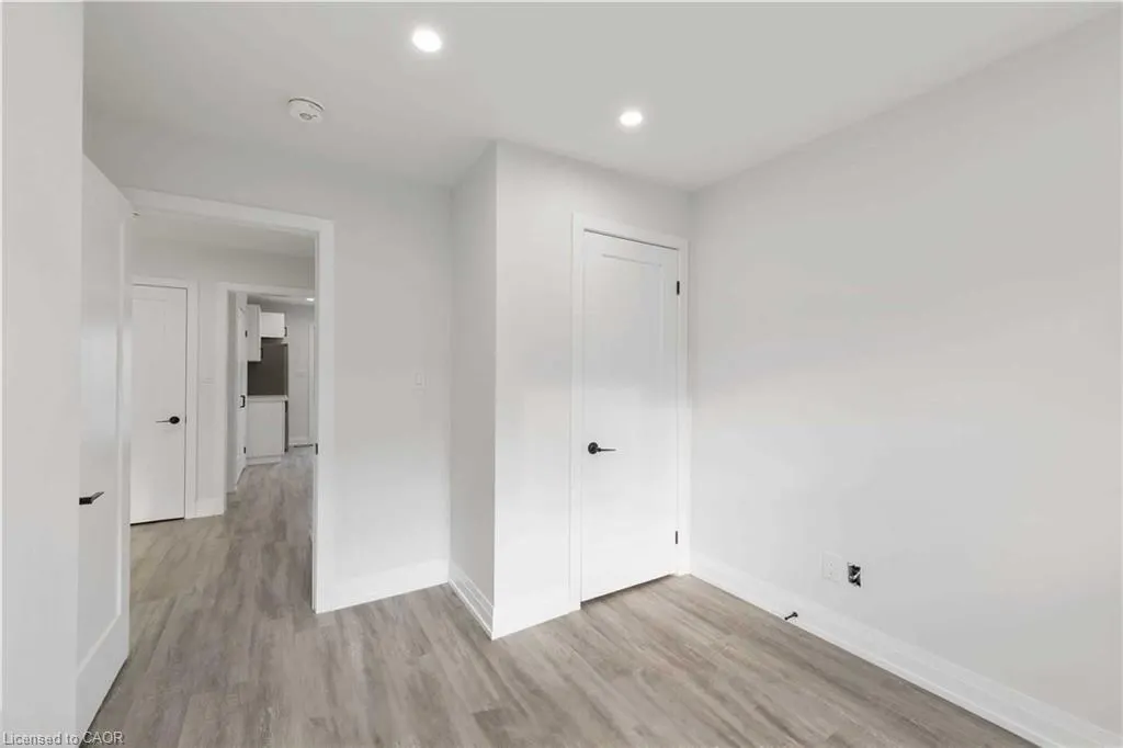 5 Maplewood Avenue, #2