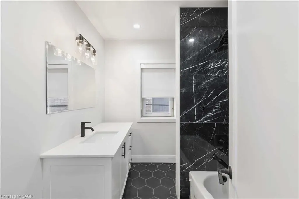 5 Maplewood Avenue, #2