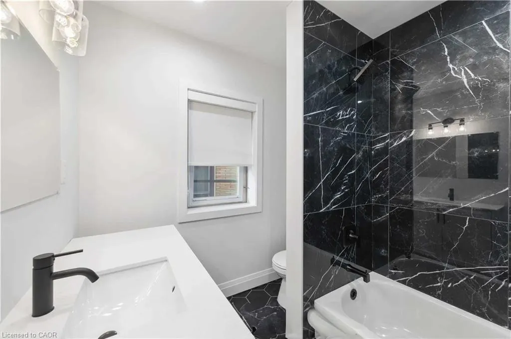 5 Maplewood Avenue, #2