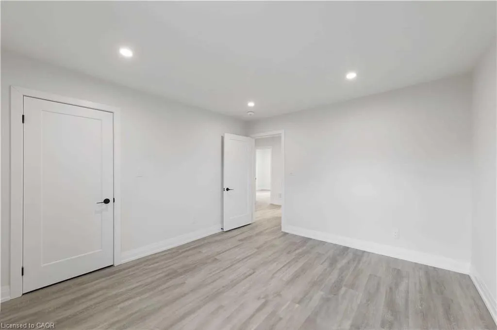 5 Maplewood Avenue, #2