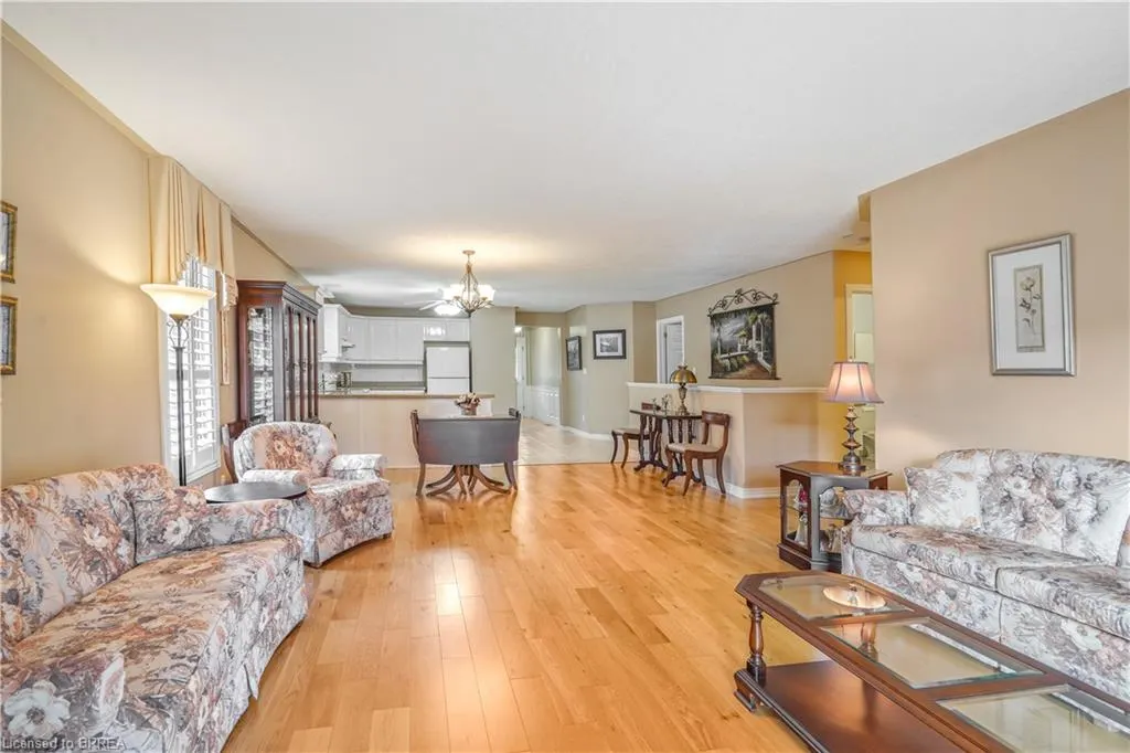 25 Cobden Court, #8