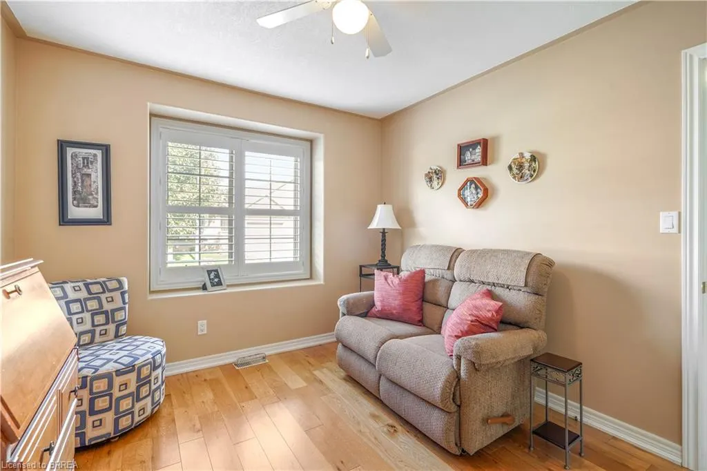 25 Cobden Court, #8