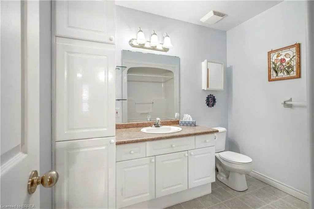 25 Cobden Court, #8