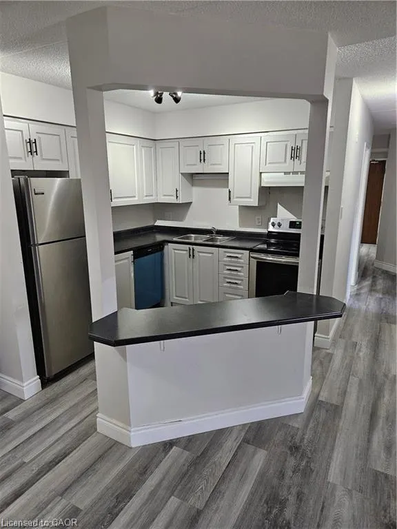 3085 Kingsway Drive, #3