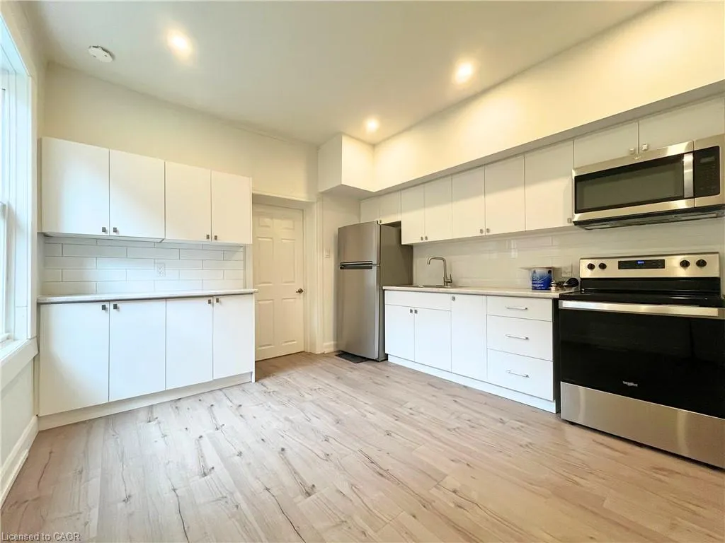 24-26 Cayuga Street, #26a