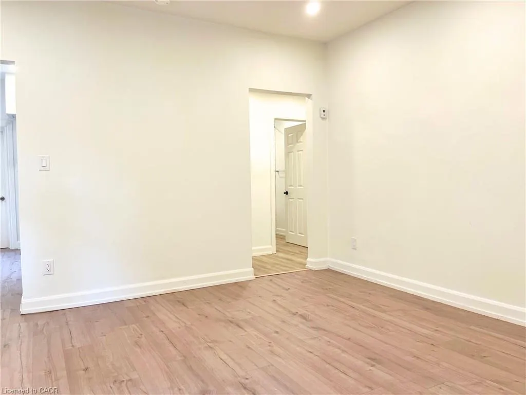 24-26 Cayuga Street, #26a