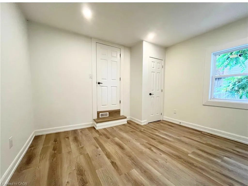 24-26 Cayuga Street, #26a