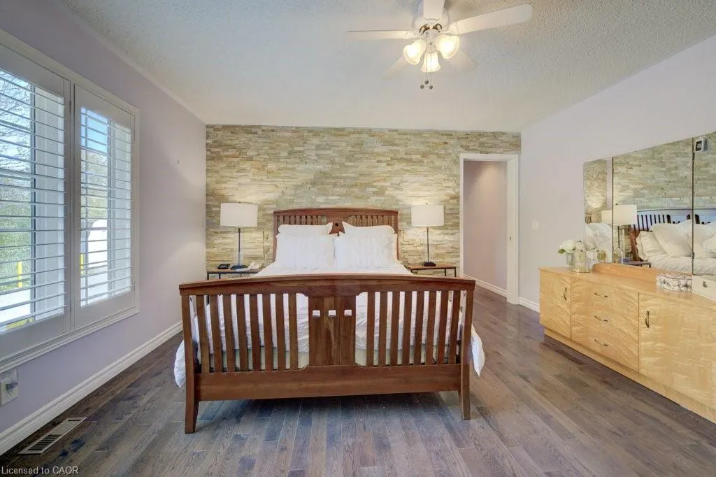 128 Wesley Crescent
