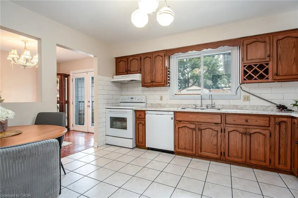 64 Sabrina Crescent