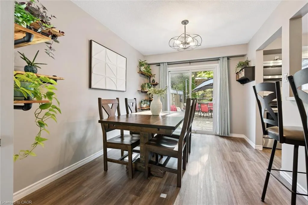 98 Shadeland Crescent