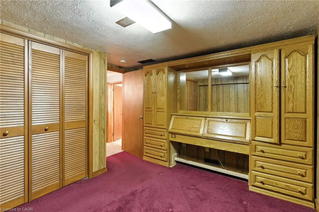 27 Warren Avenue