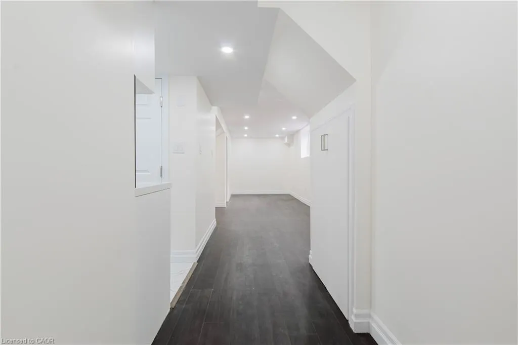 349 Bamberg Crescent