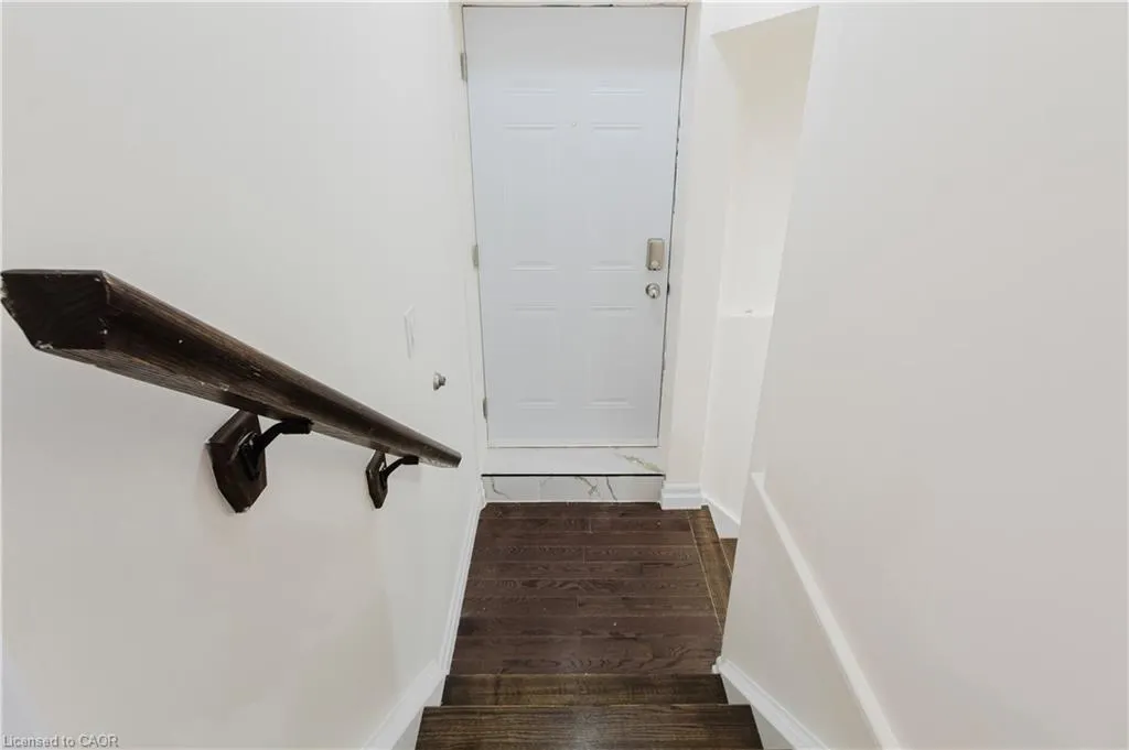 349 Bamberg Crescent