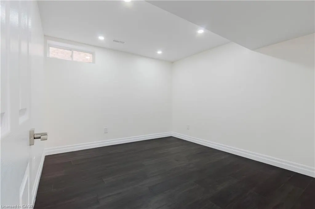 349 Bamberg Crescent