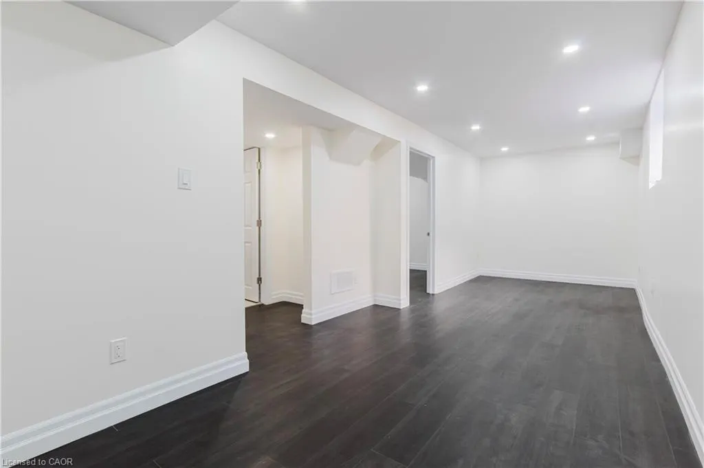 349 Bamberg Crescent