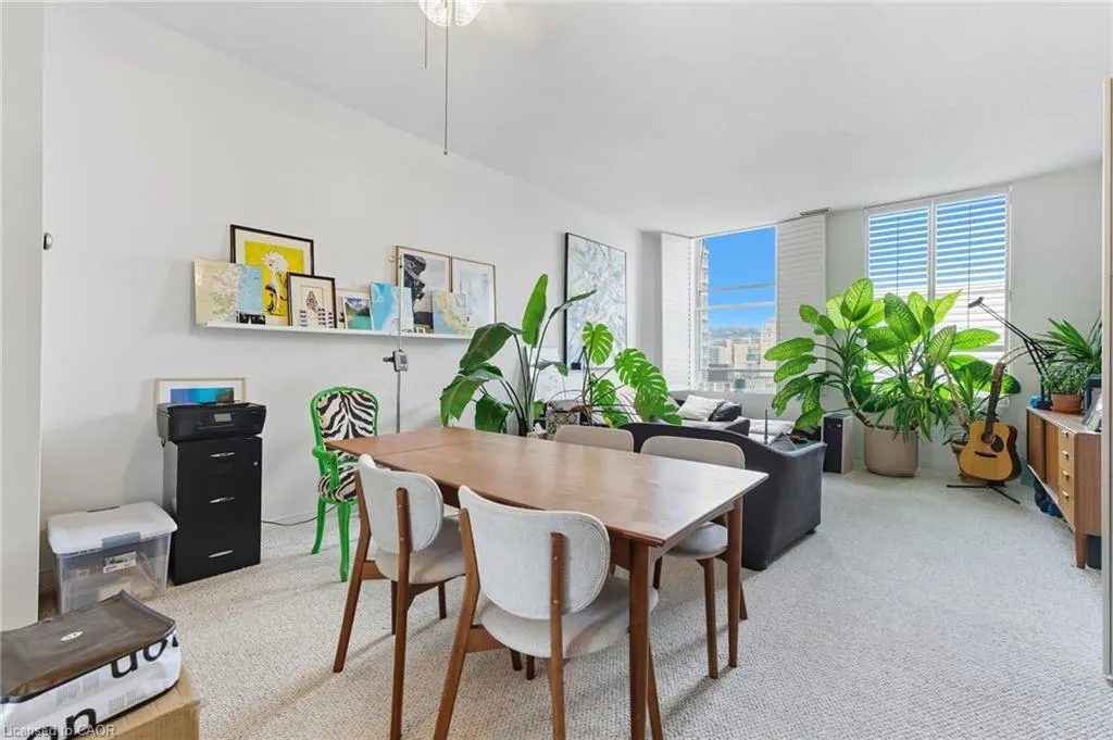 36 James Street S, #709