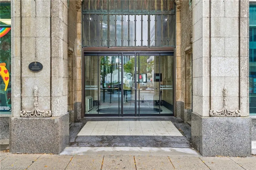 36 James Street S, #709