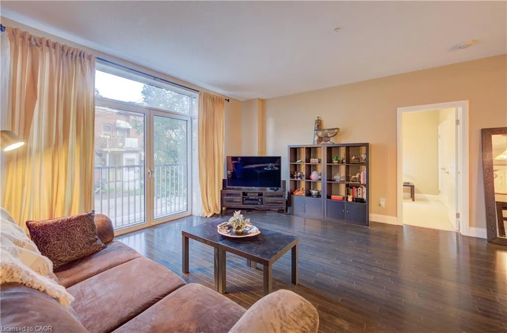 165 Duke Street E, #105