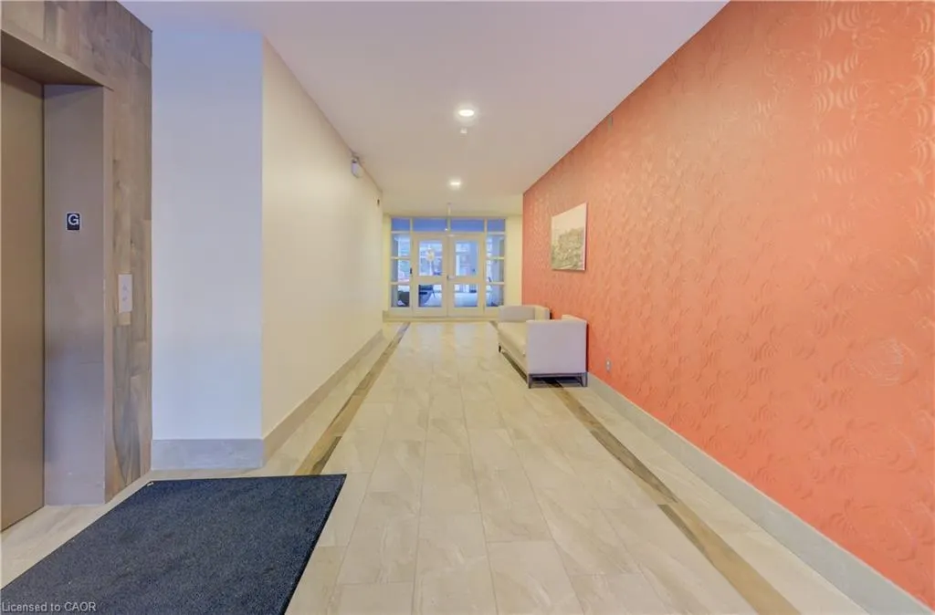 165 Duke Street E, #105