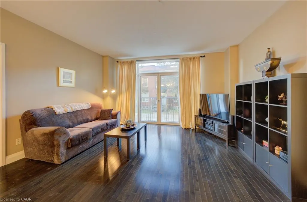 165 Duke Street E, #105