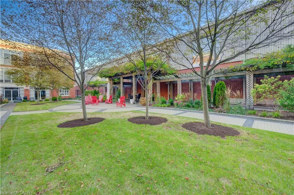 165 Duke Street E, #105