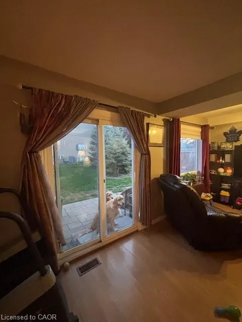 5010 Friesen Boulevard, #8
