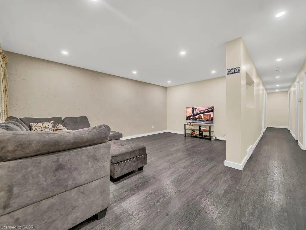 34 Belwood Walk
