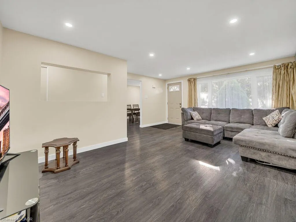 34 Belwood Walk