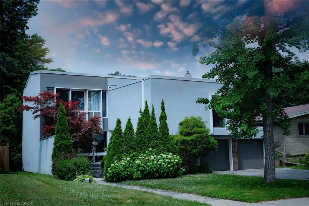90 Winston Avenue