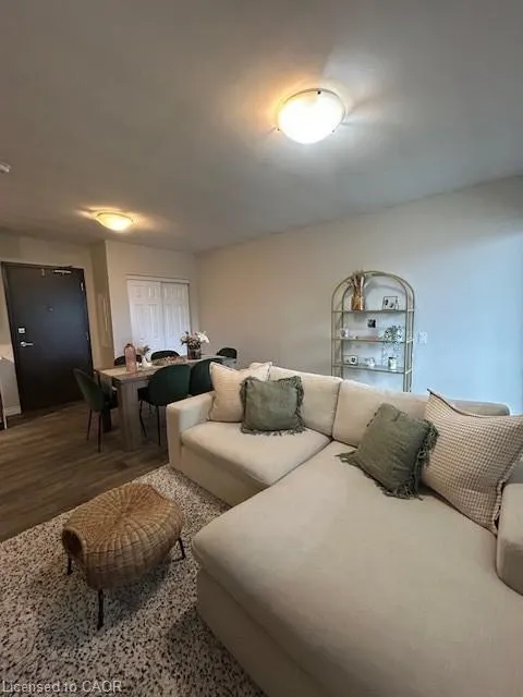 788 Upper Ottawa Street, #7