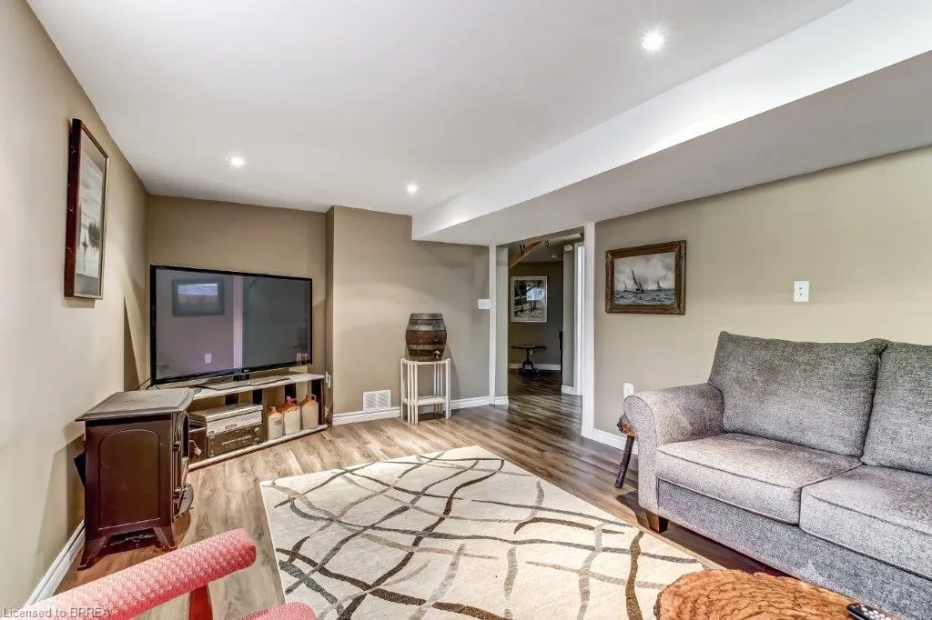 66 Forsythe Avenue