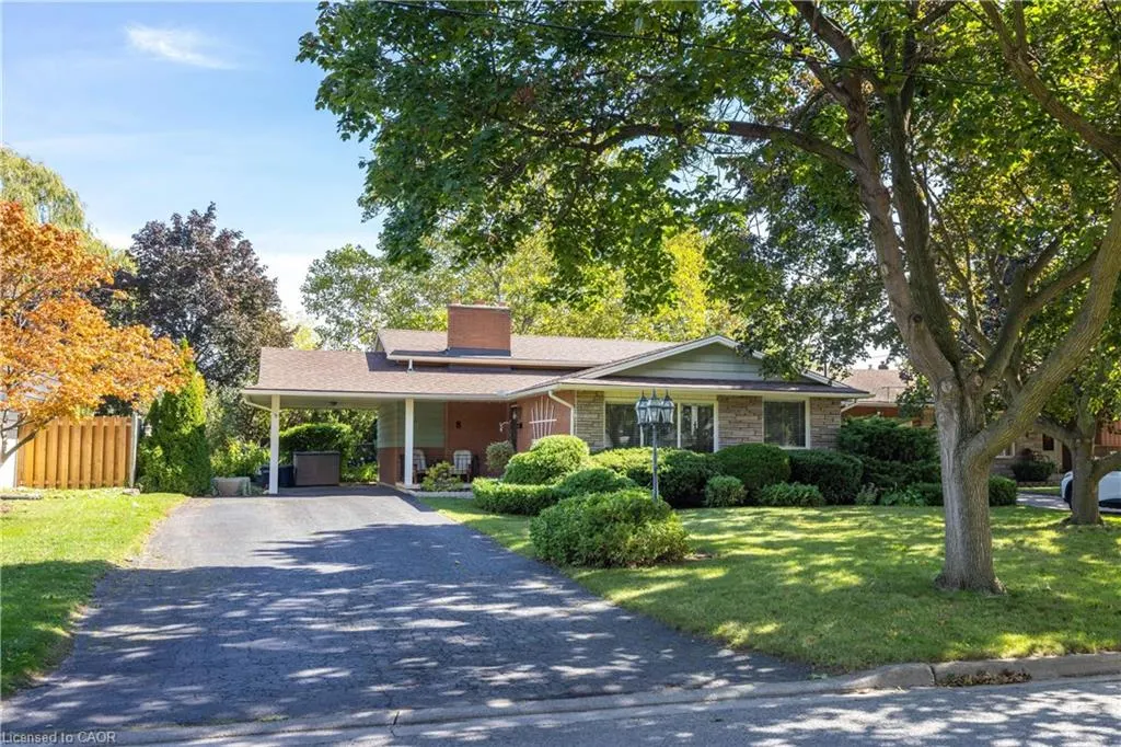 8 Jefferson Drive