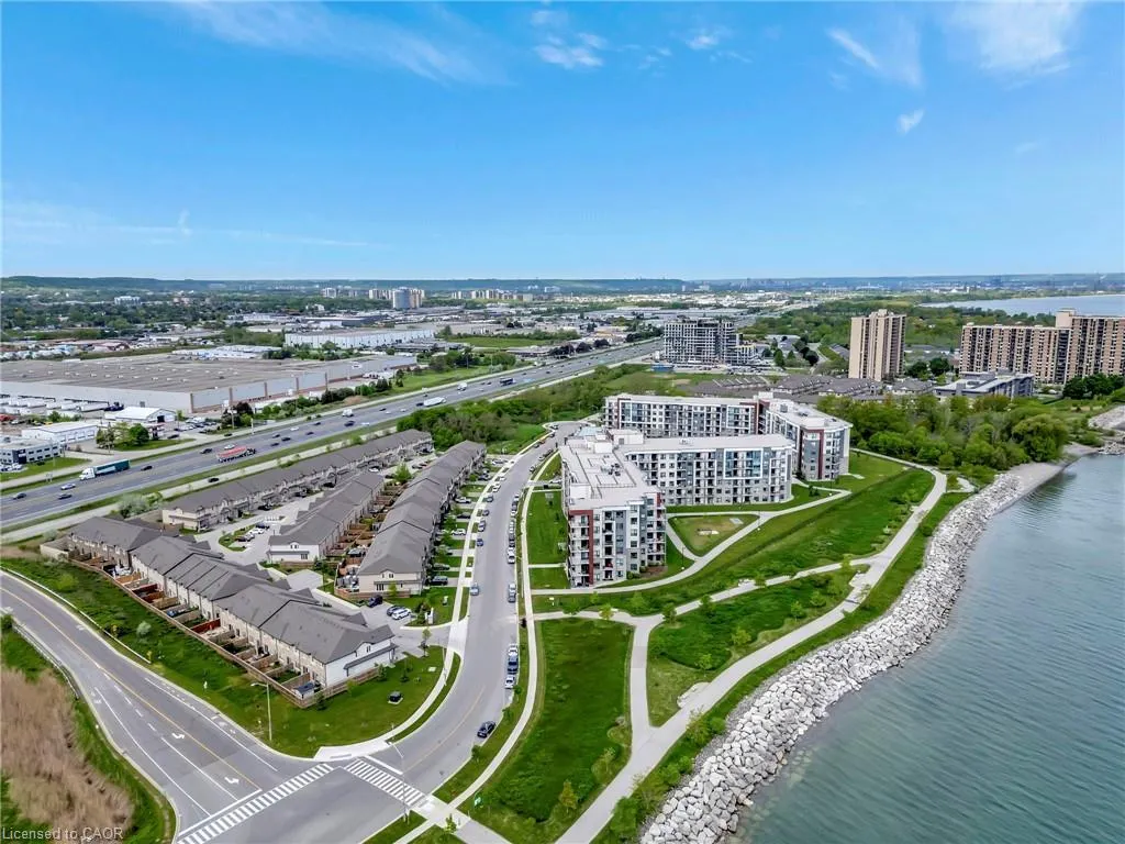98 Shoreview Place, #18