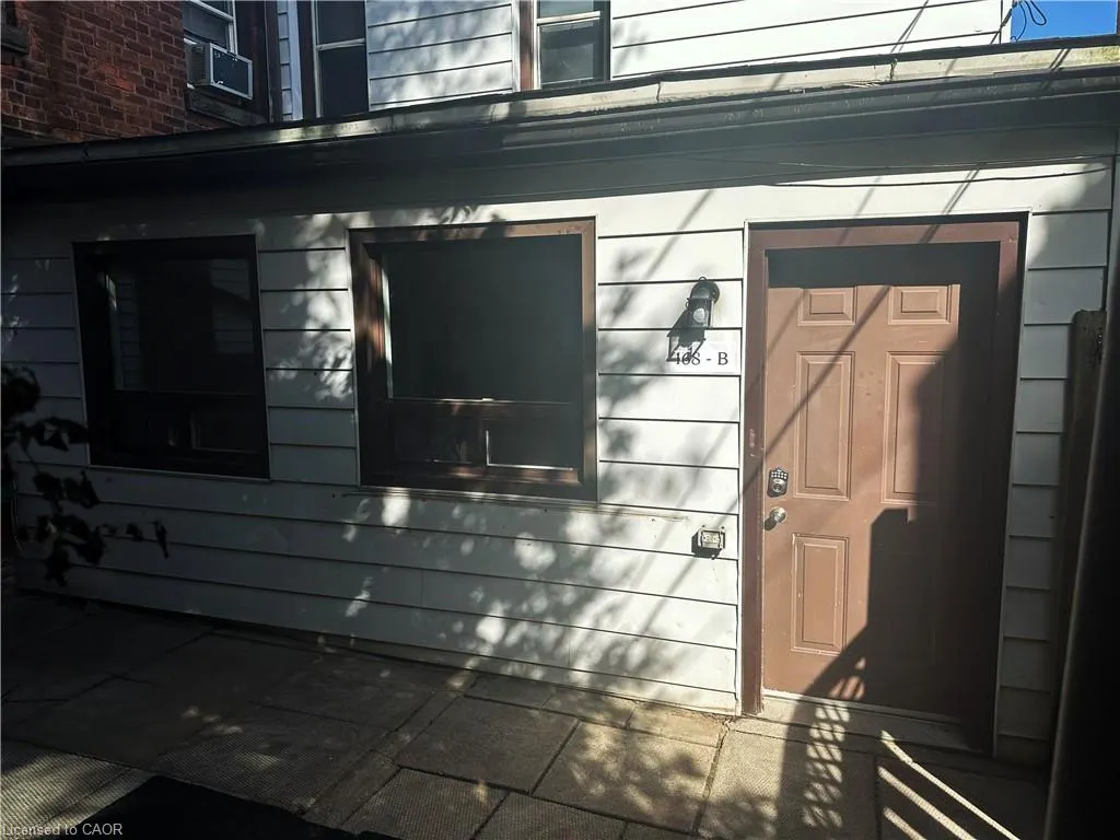 168 King Street W, #B