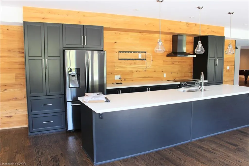 11490 Inglis Drive