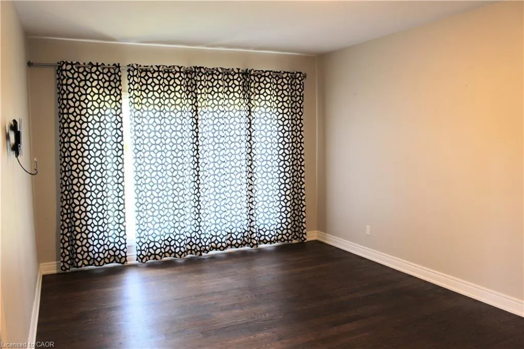 11490 Inglis Drive