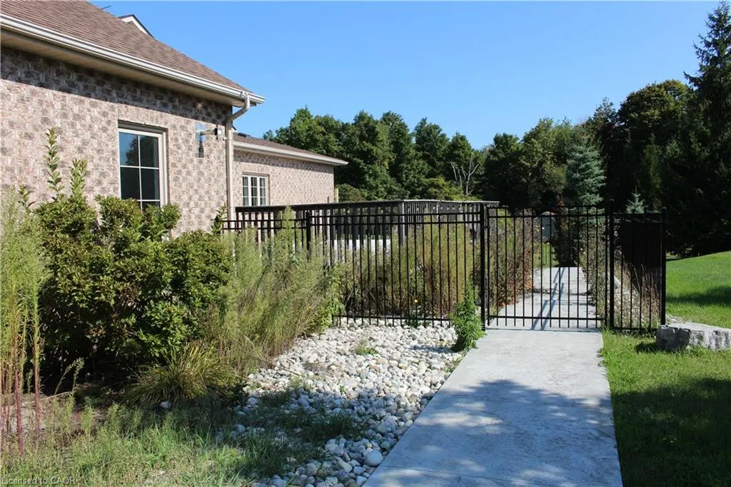 11490 Inglis Drive