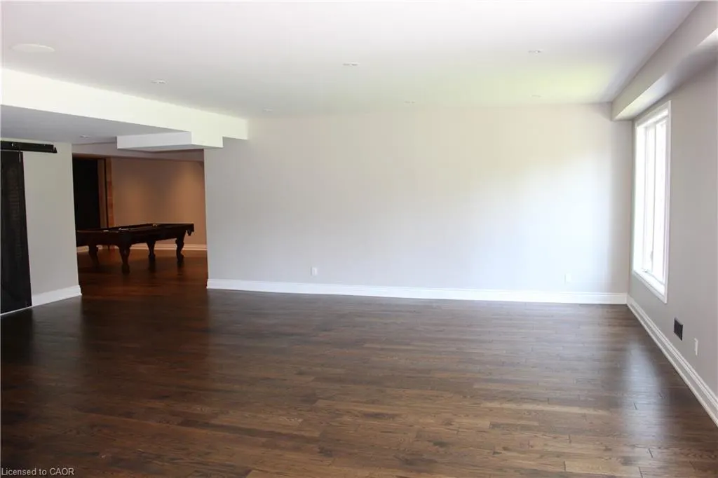 11490 Inglis Drive