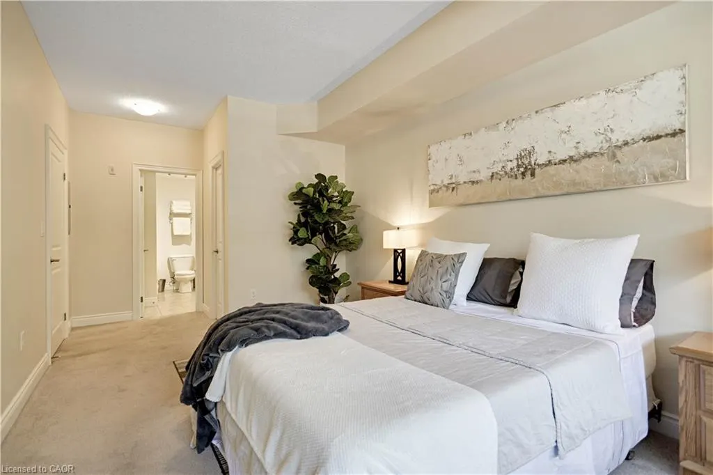 125 Wilson Street W, #108