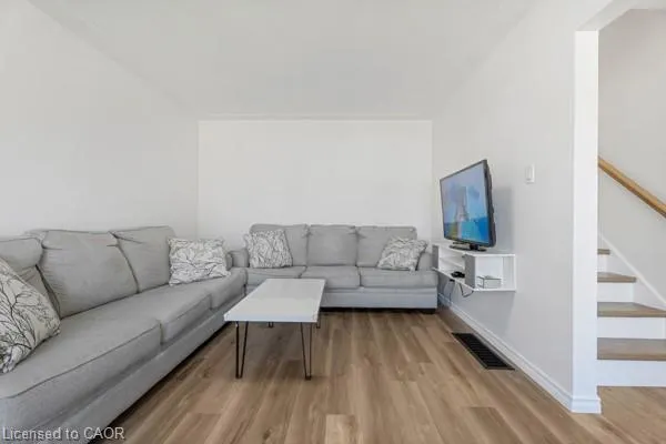 879 Upper Sherman Avenue