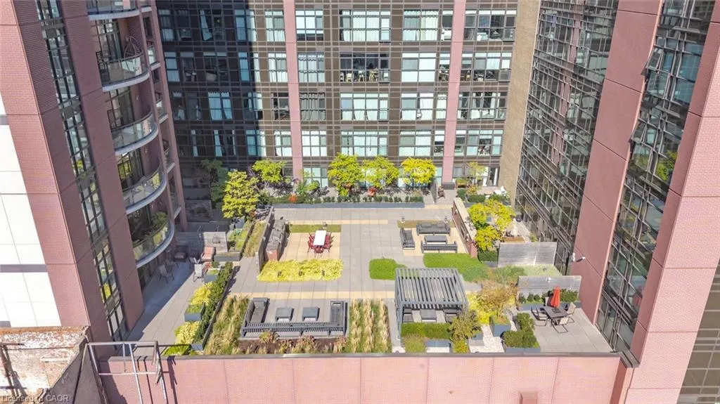 118 King Street E, #520