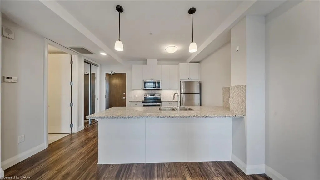 118 King Street E, #520