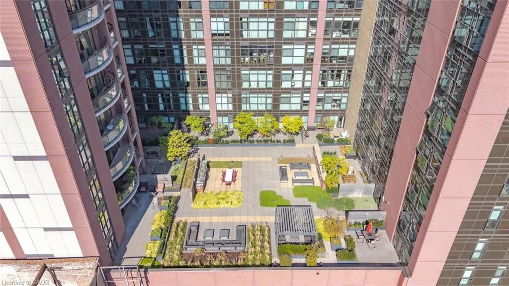 118 King Street E, #520