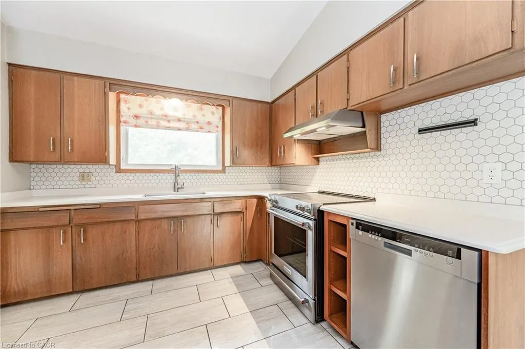 58 Cyprus Drive, #UPPER