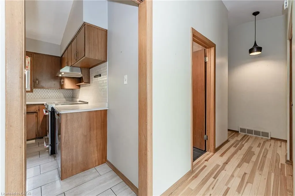 58 Cyprus Drive, #UPPER