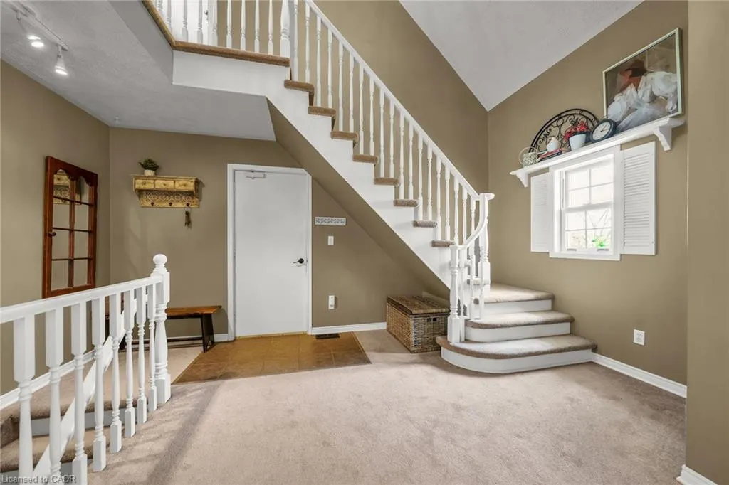 1042 River Road