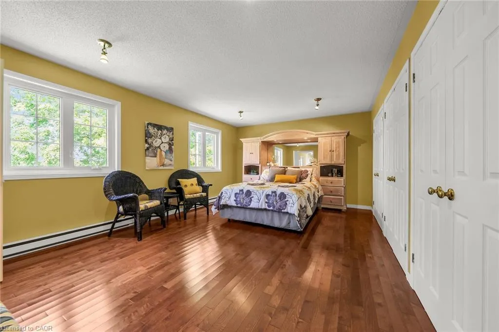 1042 River Road