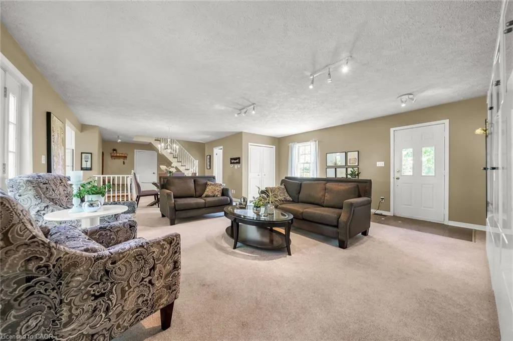 1042 River Road